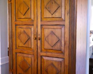 Drexel Heritage liquor cabinet/armoire