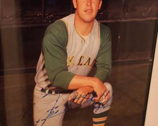 Jim "Catfish" Hunter autograph