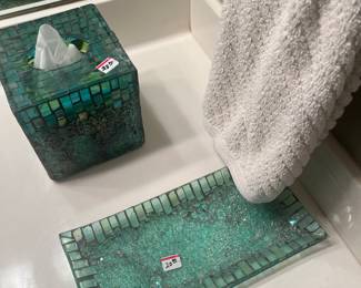 Bath accessories