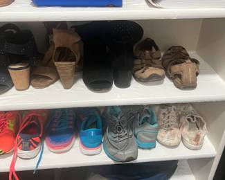 Ladies shoes