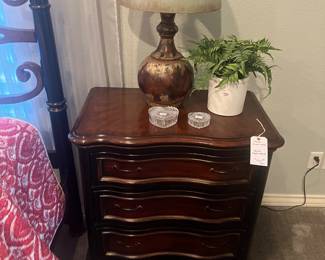 Night stand chest