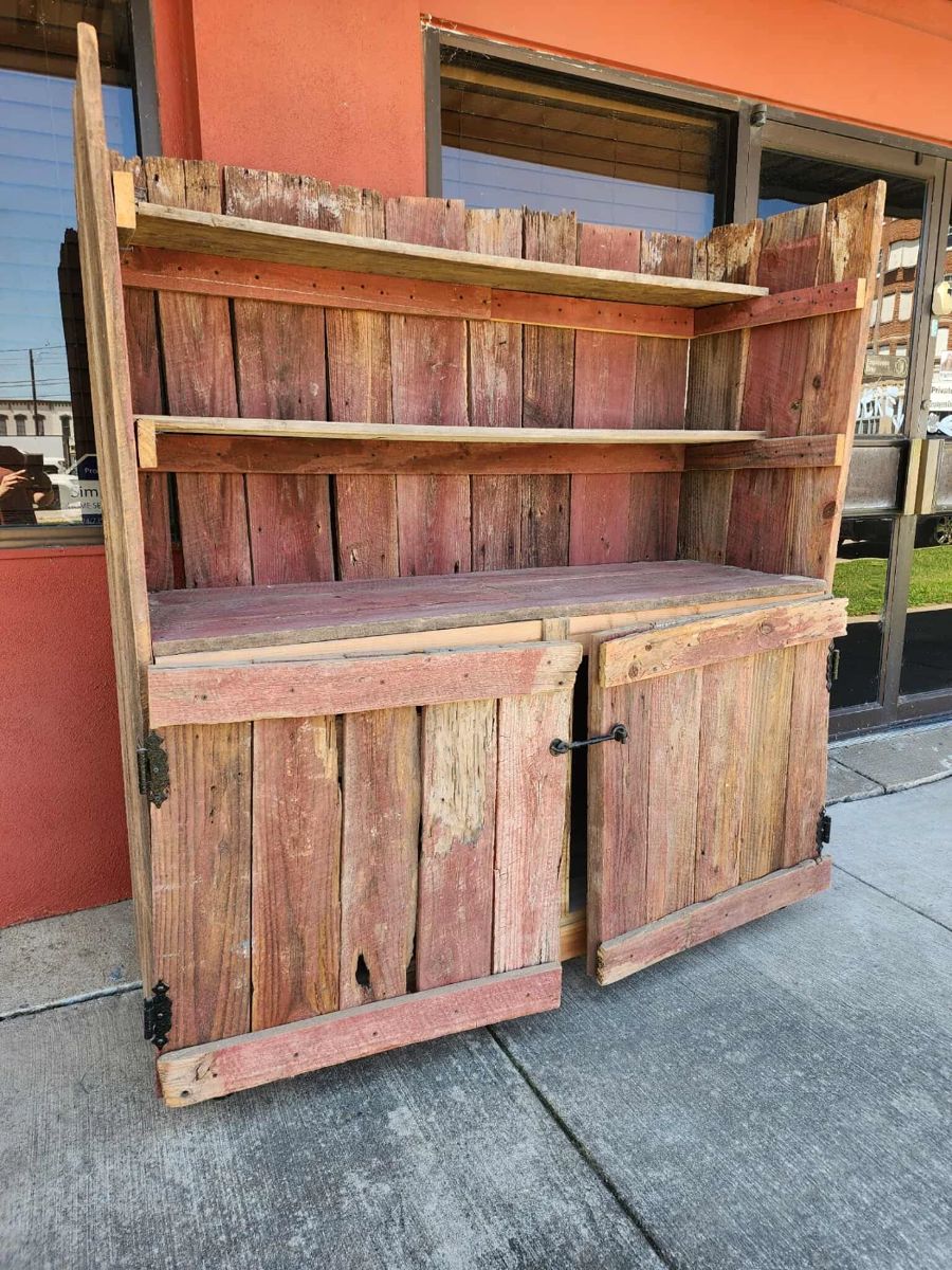 Garden bar hutch