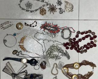 SaleCostumeJewelry