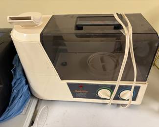 VINTAGE HUMIDIFIER