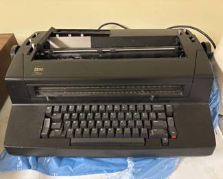 IBM TYPEWRITER