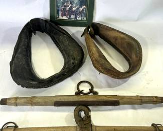 Vintage HorseDrawn Harness Collars Wooden Doubletrees