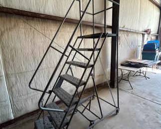 HeavyDuty Industrial Rolling Safety Ladder