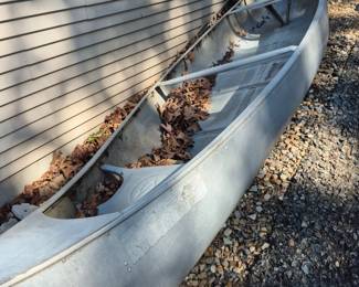 Nice MonArc  14ft Aluminum Canoe