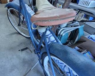 1940s Schwinn ladies /bicycle.   Needs some TLC.  Chains, pedals and handlebars intact.