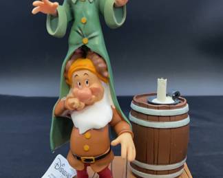 Disney Snow White And The Seven Dwarves Figurine * Disneyland, Paris