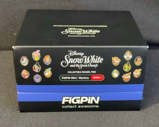 Walt Disney’s ‘Snow White & The Seven Dwarves’ Trading Pins * NEW IN BOX FIGPIN Series 1