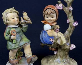 Hummel Figurines Apple Tree Girl Gay Adventure