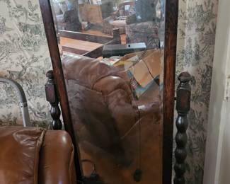 large Gentlemen's mirror