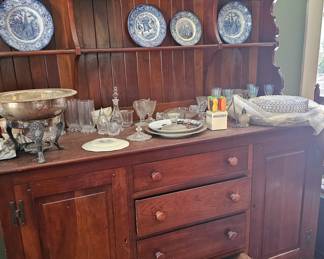 hunting board with shelving