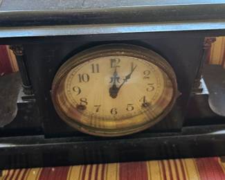 mantle clock
