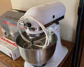 Kitchen Aide stand mixer
