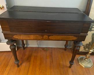 Antique fold top deak