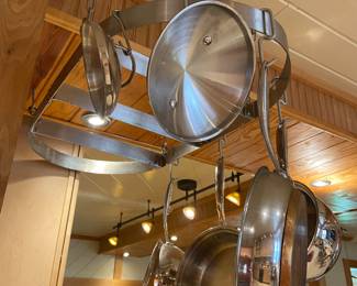 Hanging pot rack