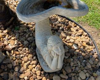 Concrete bird bath