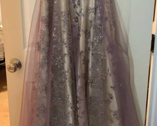 This Dress Will Make You Feel Like Cinderella At The Ball