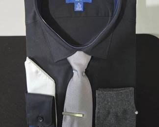 APT. 9 Dress Shirt With Accessories Brand NEW
