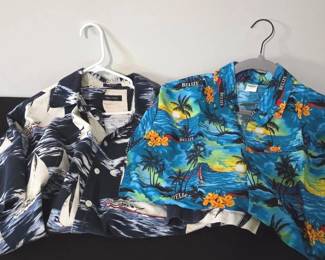 Pair Of Mens Island Shirts Size Large