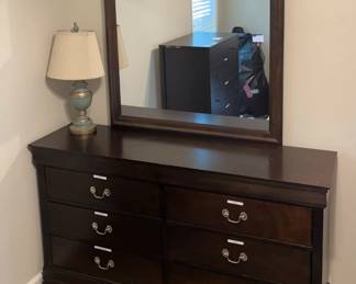Dark Brown Dresser With Mirror Lamp