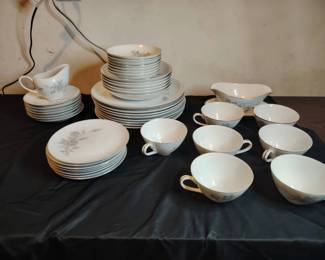 Yamaka China Chateau Rose Set