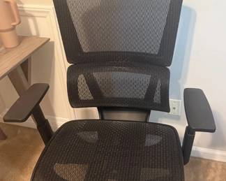 Realspace Radano Mesh HighBack Executive Office Chair with Blanket