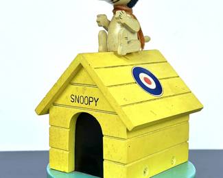 Vintage late 1960s Snoopy Music Box 
