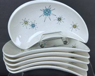 Crescent lunch plates
