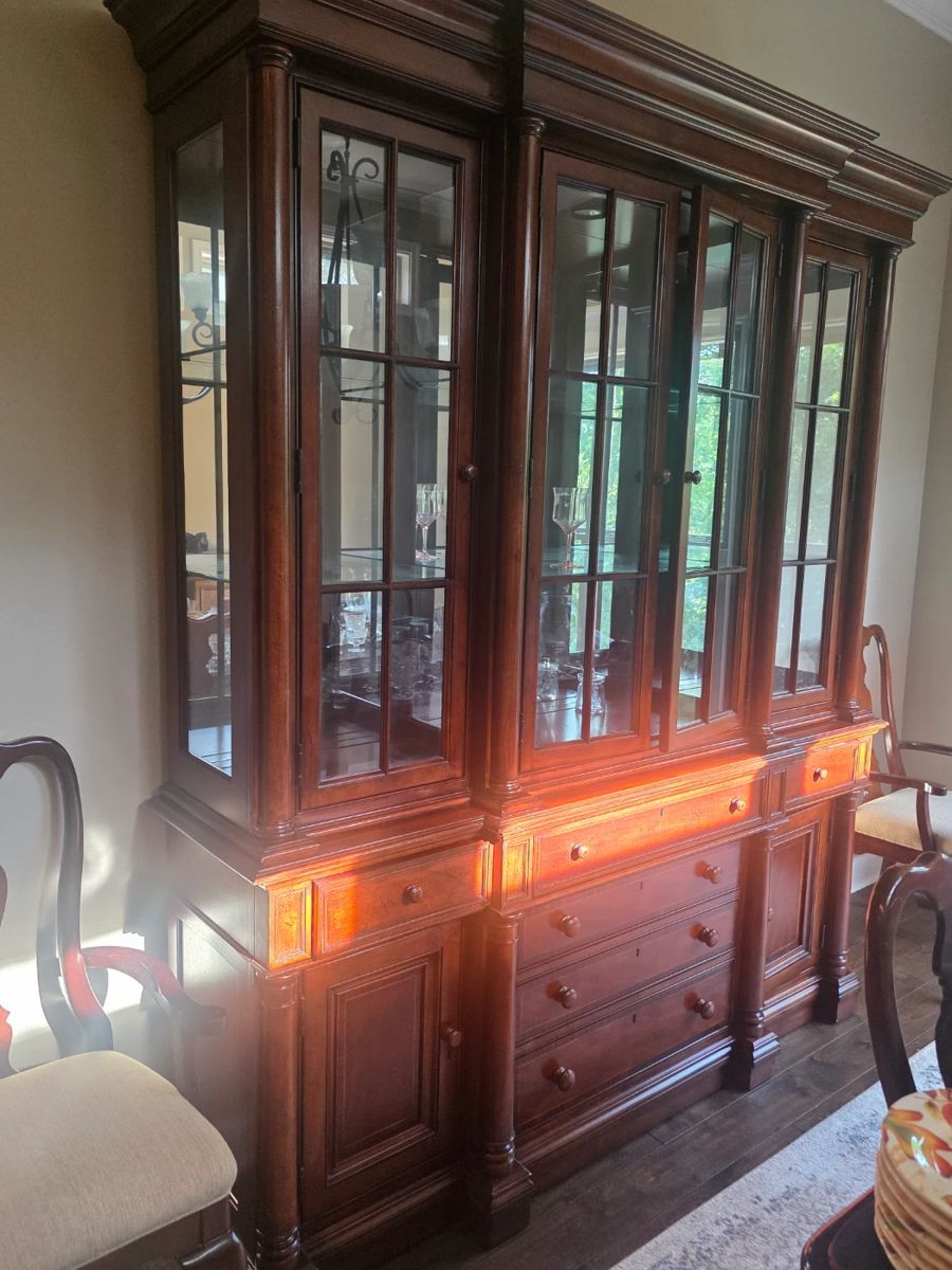 Large & lovely Thomasville China cabinet - great storage on bottom & lots of display area on top