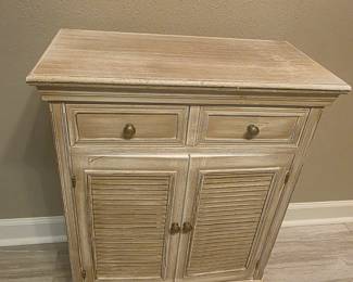 Nice cabinet with storage