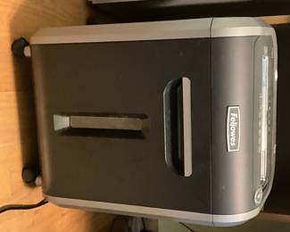 Fellowes Powershredder 79Ci 16-Sheet-Cross Cut Shredder. Black and Silver
