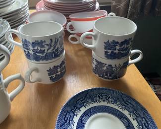 Vintage set Churchill Blue Willow Porcelain Blue and White Cups