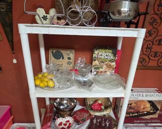 Spreaders, Trays,  Wine Holders