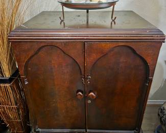 Vintage cabinet