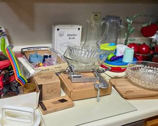 Pampered Chef Apple Corer, Fish Wood Cookers, Pampered Chef Slimline Scale and more