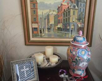 Asian ginger jar, Candles