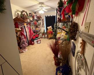 Upstairs Holiday, Craft Room