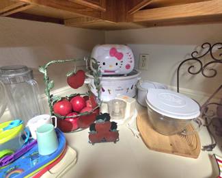 Pitchers, Hello Kitty Toaster, crock pot