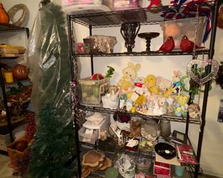 Upstairs Holiday & Crafts Room