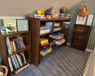 Toys, games & children's books