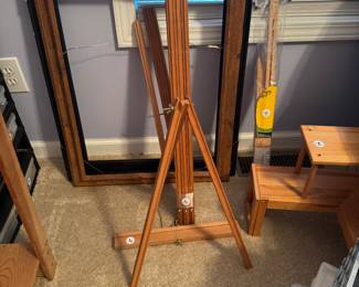 Easels & frames