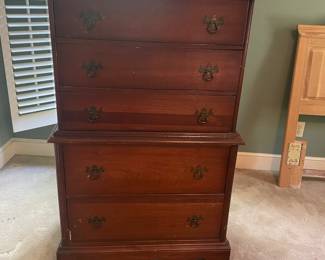 Vintage 5 drawer dresser $400
