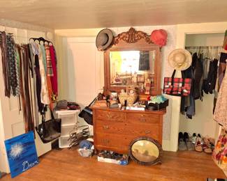Antique Dresser in Nice Condition!