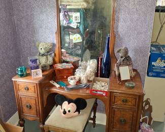 Matching Vintage Dressing Table!