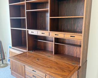 Such a great MCM Hutch/BookCase. Shelving Unit