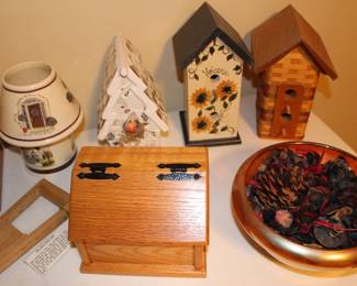 Decorative bird houses