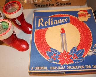 Reliance wreath, old Christmas boots